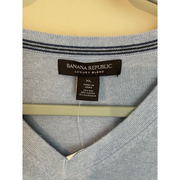 Banana Republic Mens XL Blue V-Neck Sweater Silk Cotton Cashmere Blend - Picture 3 of 7
